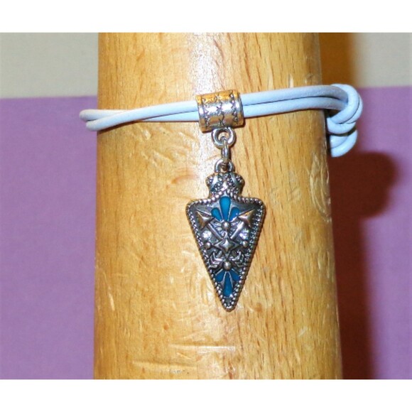 Arrow charm Hand knotted Italian gray leather Bracelet gift handcrafted 6.5in - Picture 1 of 5